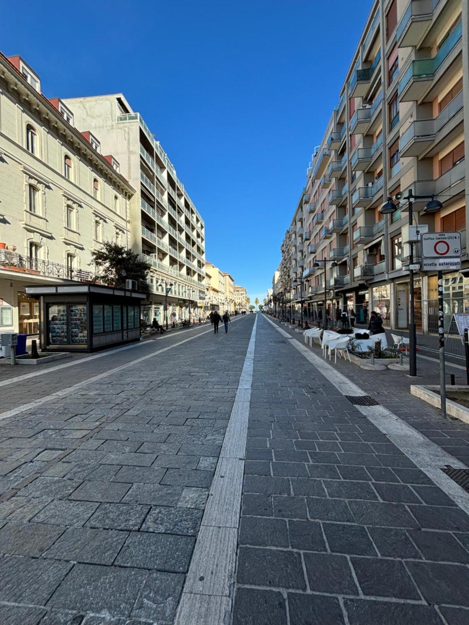 Michelangelo Apartment Pescara Kültér fotó